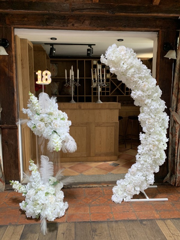 dada-cvetna-dekoracija-za-vencanje-25